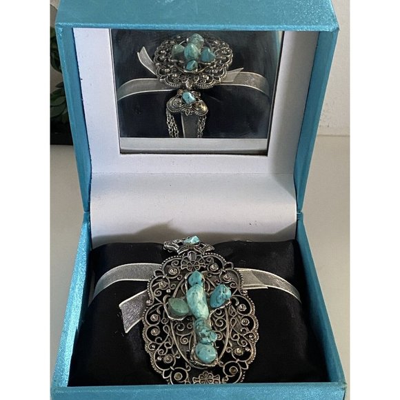 Silvertone Large Oval Cross Shaped Faux Turquoise Stone 16” Necklace Pendant Box - Picture 16 of 16